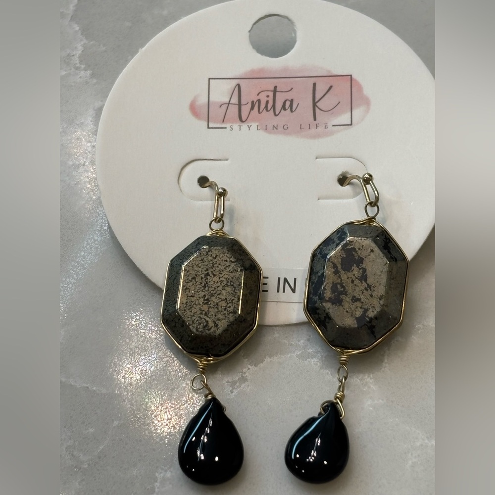 Anita K 🤎🖤Gold and Black earrings 🖤NWT